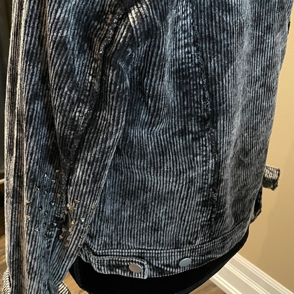 Distressed Gray Corduroy Studded Denim Jacker - A must for Summer! - Picture 17 of 17